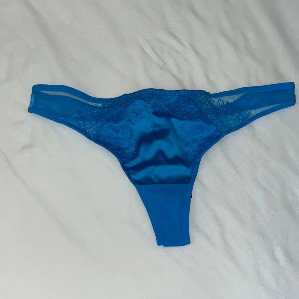 Ann Summers The Siren Thong Small